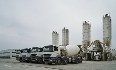 北京市攪拌站使用三方物流罐車運輸的原因（三方物流罐車在北京市攪拌站的應用） 鋼結構有限元分析設計 第2張